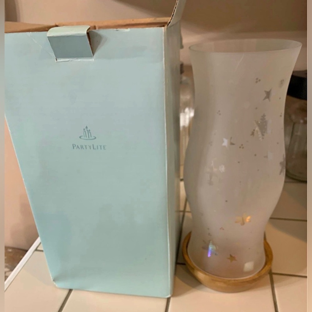 FINAL PRICE PartyLite Snowy Hurricane 12 inch Lamp